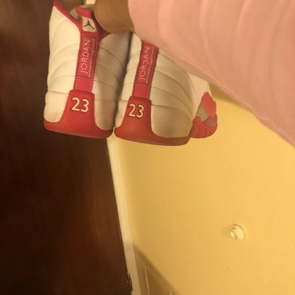 Jordan 12 valentine - Picture 3 of 6